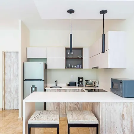 Apartment Stylish Sexy 1 Bd W/ Private Pool & Rooftop Pool *