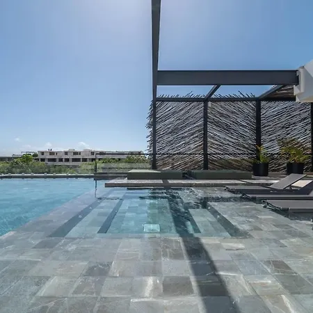 Lux 1br With Rooftop Pool, Spa, Gym, Kids Playroom Holiday home Tulum