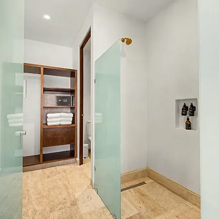 Lux 1br With Rooftop Pool, Spa, Gym, Kids Playroom Holiday home *