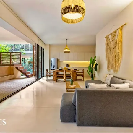 Amelia By Waves Holiday home
