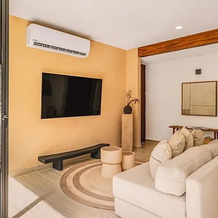 Divine 2br With Access Gym Fast Wifi