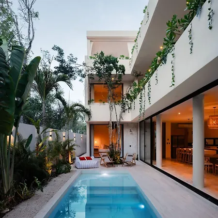 Lumila Rooftop Sunset & Jungle Views Villa
