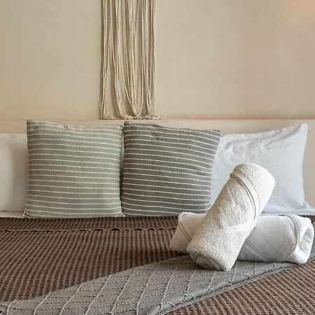 Villa Boho Chic 5 Bedroom Private Pool & Roof Bar