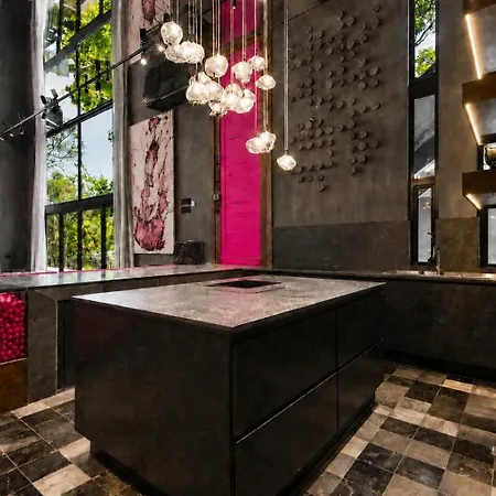 Rose Noir Premium 4 Bedroom Villa, Private Rooftop Pool & Complimentary Spa, Aldea Zama