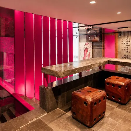Rose Noir Premium 4 Bedroom Villa, Private Rooftop Pool & Complimentary Spa, Aldea Zama