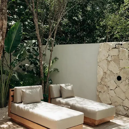 Aion Amazing 5 Bdr 3 Pools And Roof Villa
