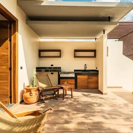 Villa Casa Luv 4br 4ba Downtown 2 Private Pools Tulum