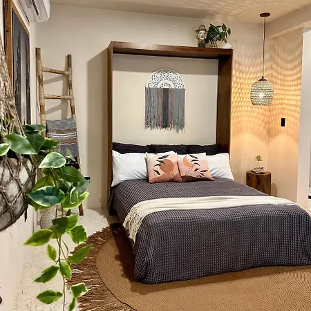 Holiday home Luxury Oasis! 2 Poolsprivate & Swimupfree Extras