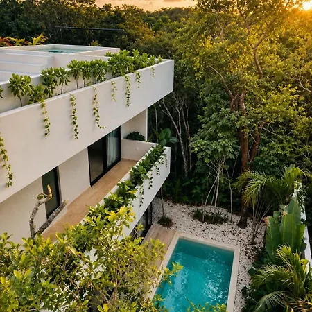 Villa Lumila Rooftop Sunset & Jungle Views