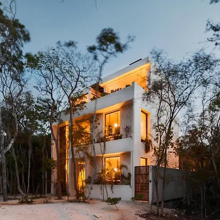 Lumila Rooftop Sunset & Jungle Views Villa *