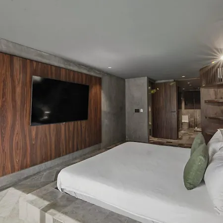 Casa 4 Bedroom With Rooftop Pool & Free Access * Tulum