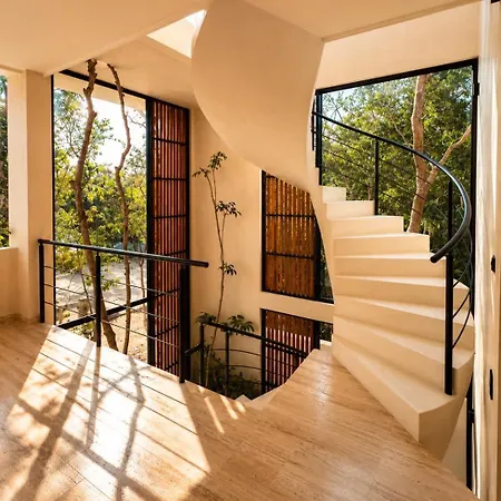Villa Lumila Rooftop Sunset & Jungle Views