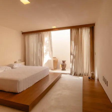 Luxury Rooftop Pool 4br Security Holiday home *