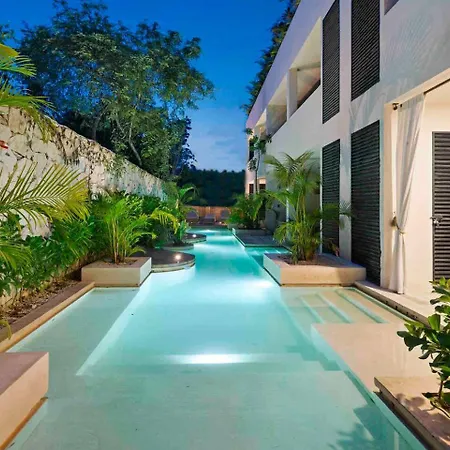 Luxury Oasis! 2 Poolsprivate & Swimupfree Extras Holiday home *