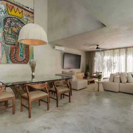 Aion Amazing 5 Bdr 3 Pools And Roof Villa
