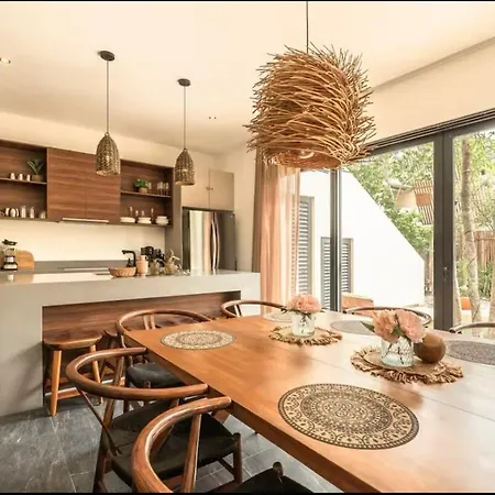 Villa Casa Luv 4br 4ba Downtown 2 Private Pools *