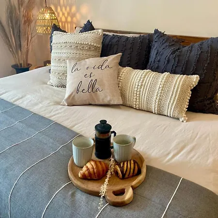 Holiday home Luxury Oasis! 2 Poolsprivate & Swimupfree Extras
