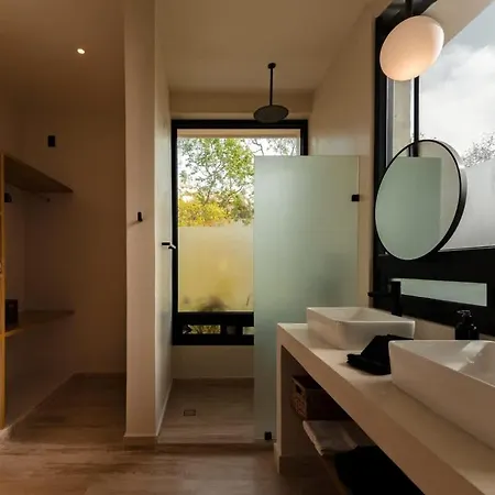 Lumila Rooftop Sunset & Jungle Views Villa