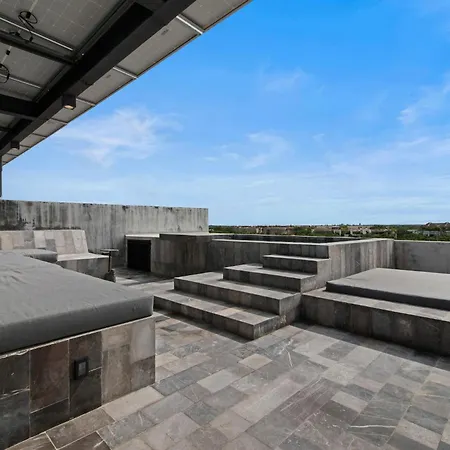 Casa 4 Bedroom With Rooftop Pool & Free Access *