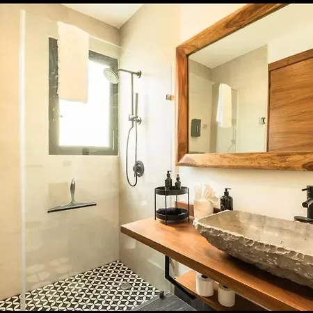 Villa Casa Luv 4br 4ba Downtown 2 Private Pools Tulum