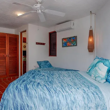 Villa Oceanfront Pool 3 King Beds