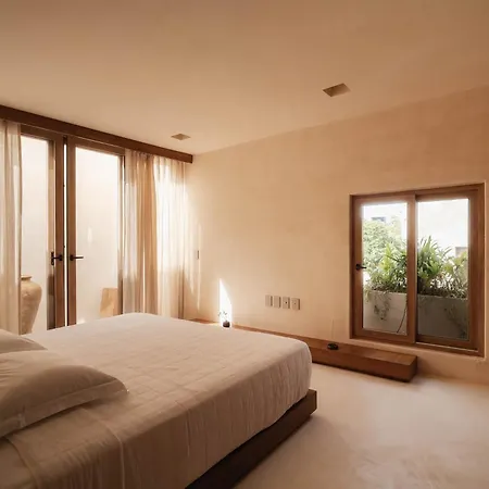 Luxury Rooftop Pool 4br Security Holiday home