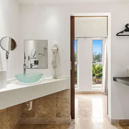 Paradise - Private Pool & Rooftop Deck Villa Tulum