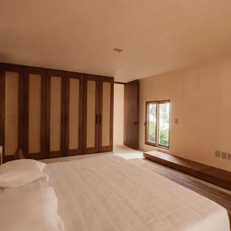 Holiday home Luxury Rooftop Pool 4br Security