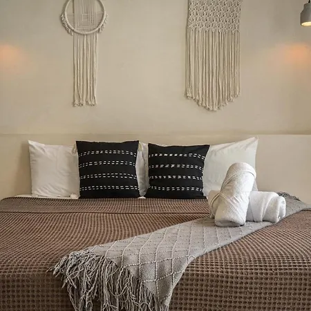 Boho Chic 5 Bedroom Private Pool & Roof Bar Villa *