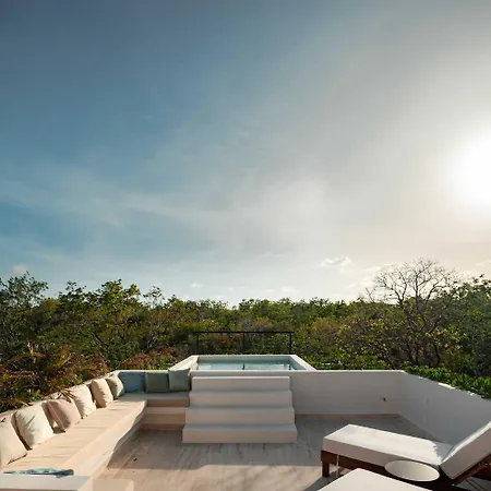 Lumila Rooftop Sunset & Jungle Views Villa *