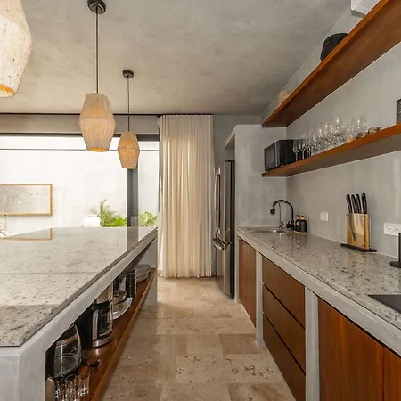 Seremonia With Rooftop Pool & Club Access Villa *