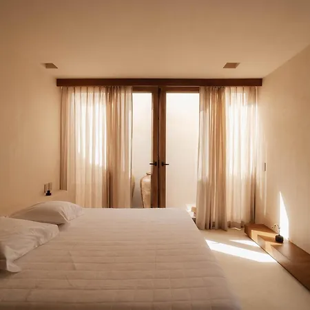 Holiday home Luxury Rooftop Pool 4br Security
