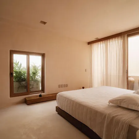 Holiday home Luxury Rooftop Pool 4br Security