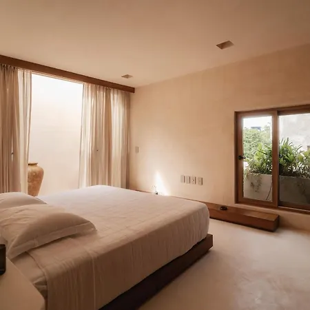 Holiday home Luxury Rooftop Pool 4br Security *