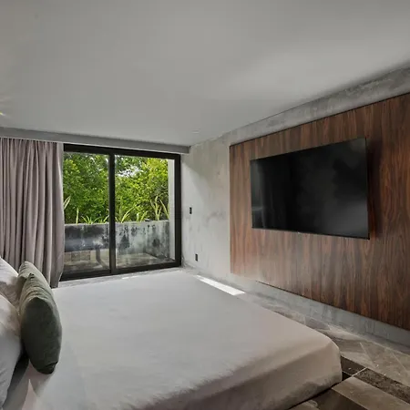 Casa 4 Bedroom With Rooftop Pool & Free Access Tulum