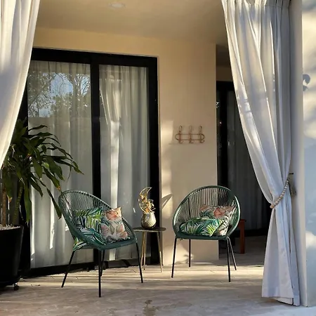 Luxury Oasis! 2 Poolsprivate & Swimupfree Extras Holiday home