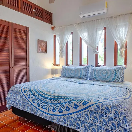 Oceanfront Pool 3 King Beds Villa *