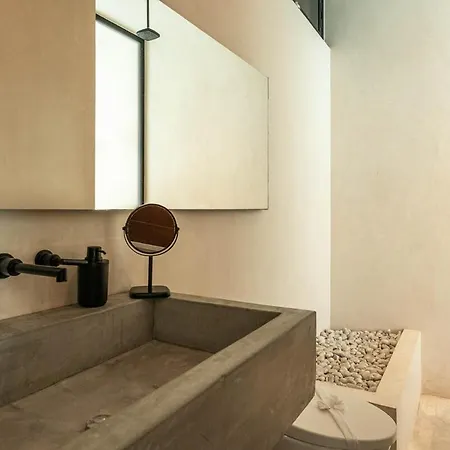 Boho Chic 5 Bedroom Private Pool & Roof Bar *