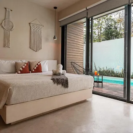 Boho Chic 5 Bedroom Private Pool & Roof Bar Villa *