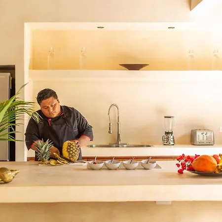Caribena, Breakfast And Concierge Included *
