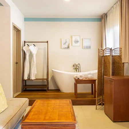 Caribena, Breakfast And Concierge Included *