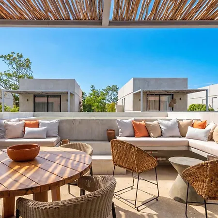 Villa Seremonia With Rooftop Pool & Club Access