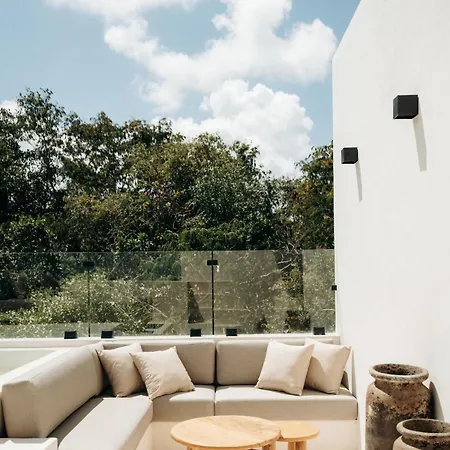 Aion Amazing 5 Bdr 3 Pools And Roof *