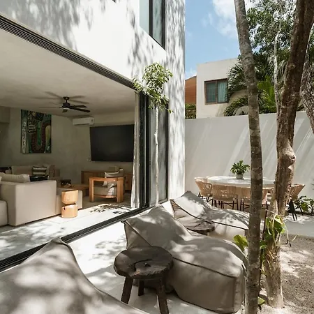Aion Amazing 5 Bdr 3 Pools And Roof Villa