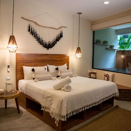 Hideaway With Private Pool Apartment