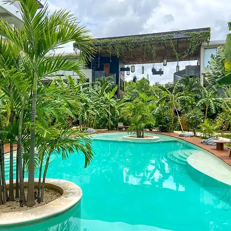 Apartment Hideaway With Private Pool