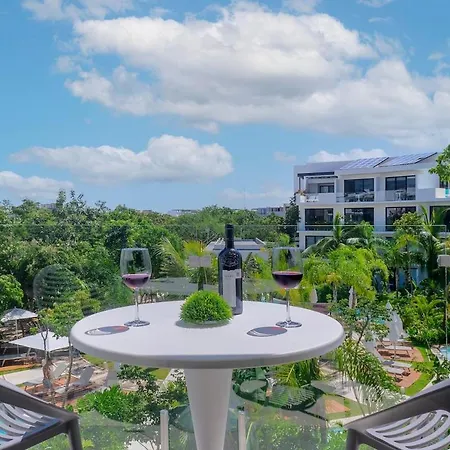 Spectacular In Complex, Pool, Gym *