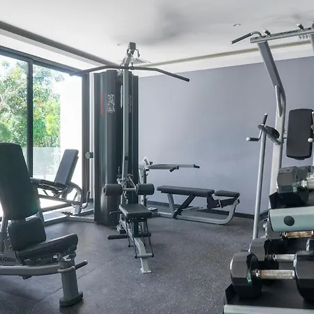 Spectacular In Complex, Pool, Gym Apartment *