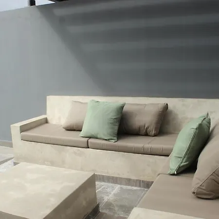 Apartment 2 Bed Penthouse Private Rooftop *