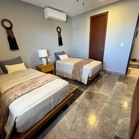 2 Bed Penthouse Private Rooftop *